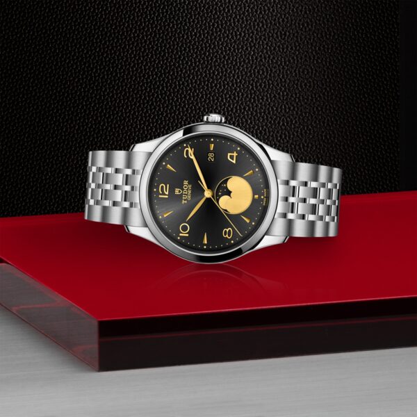 TUDOR 1926 Luna Boîtier en acier 39 mm Indicateur des phases de la lune Bracelet en acier Cadran noir satiné – Image 2