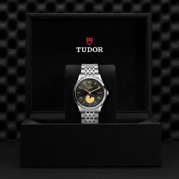 TUDOR 1926 Luna Boîtier en acier 39 mm Indicateur des phases de la lune Bracelet en acier Cadran noir satiné – Image 3