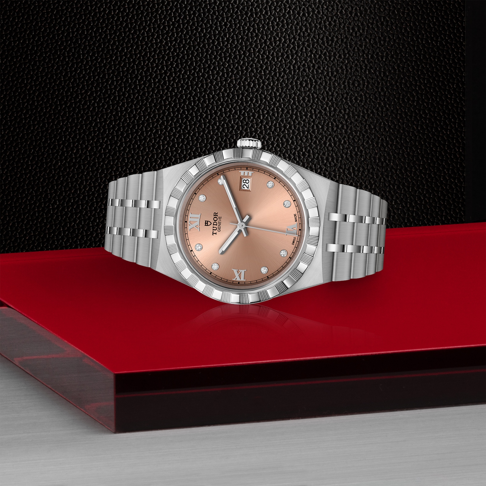 TUDOR Royal Boîtier en acier 38 mm Cadran saumon serti de diamants – Image 3