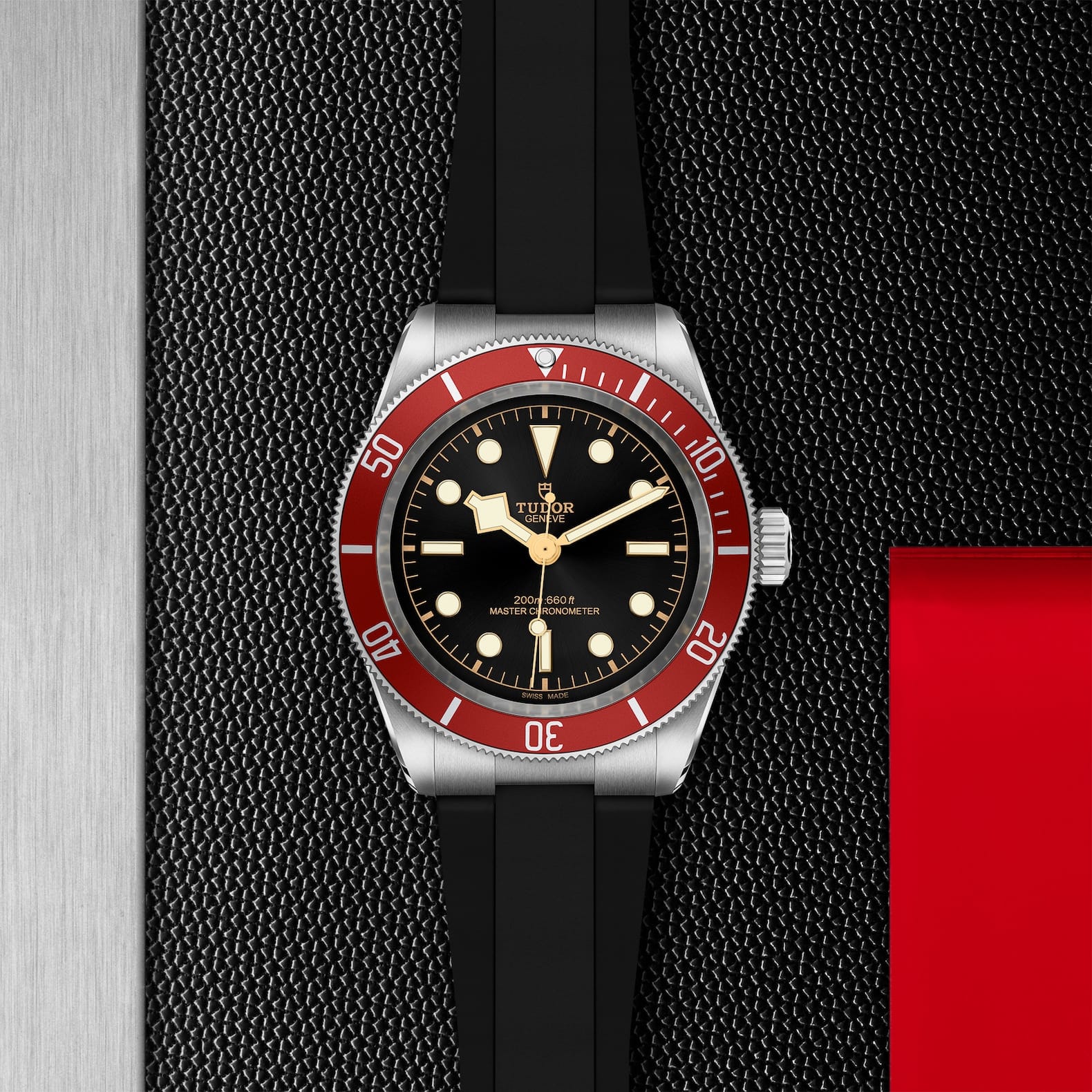 TUDOR Black Bay Boîtier en acier 41 mm Bracelet en caoutchouc noir – Image 2