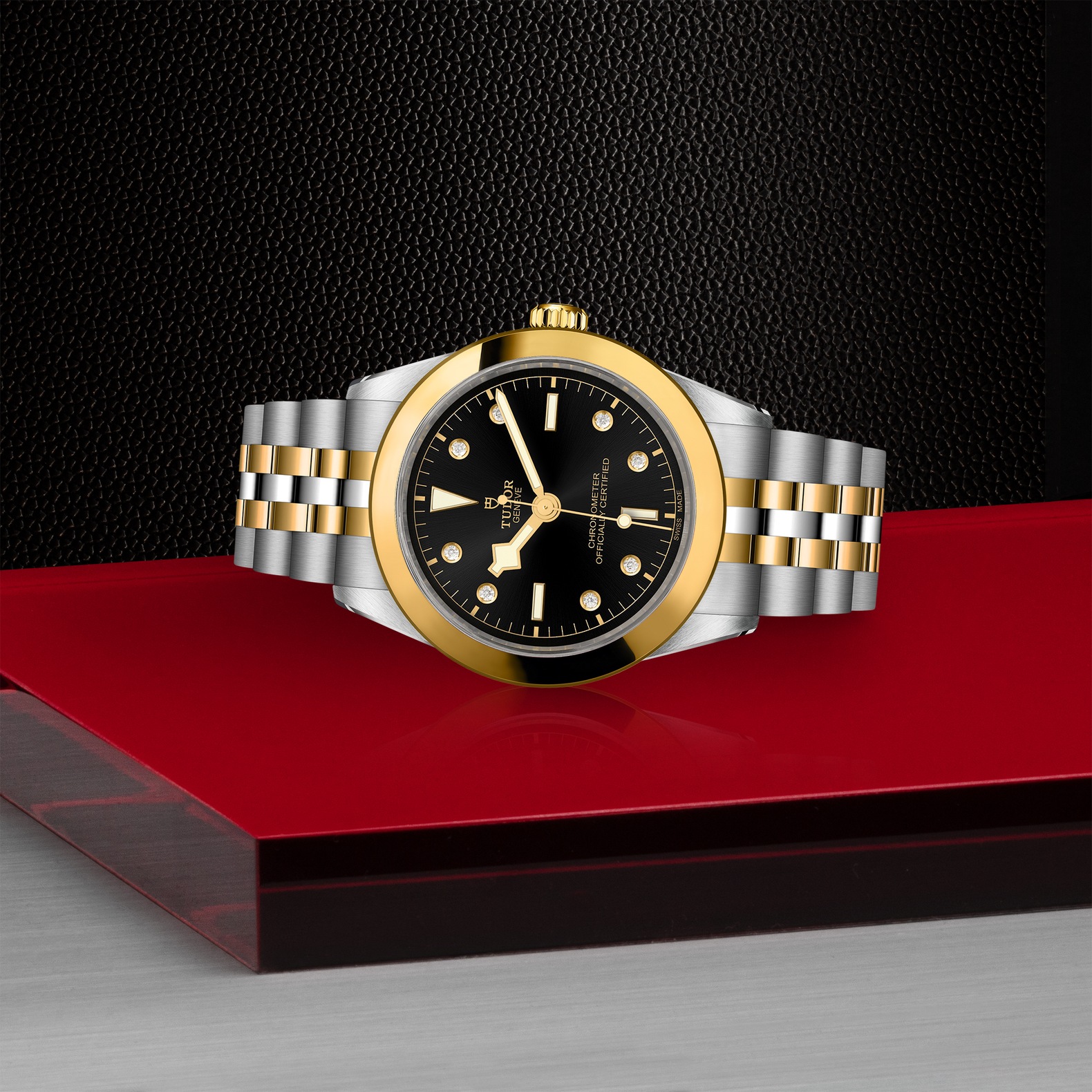 TUDOR Black Bay 39 S&G Boîtier en acier 39 mm Bracelet en acier et or jaune Cadran Noir avec index diamants – Image 3