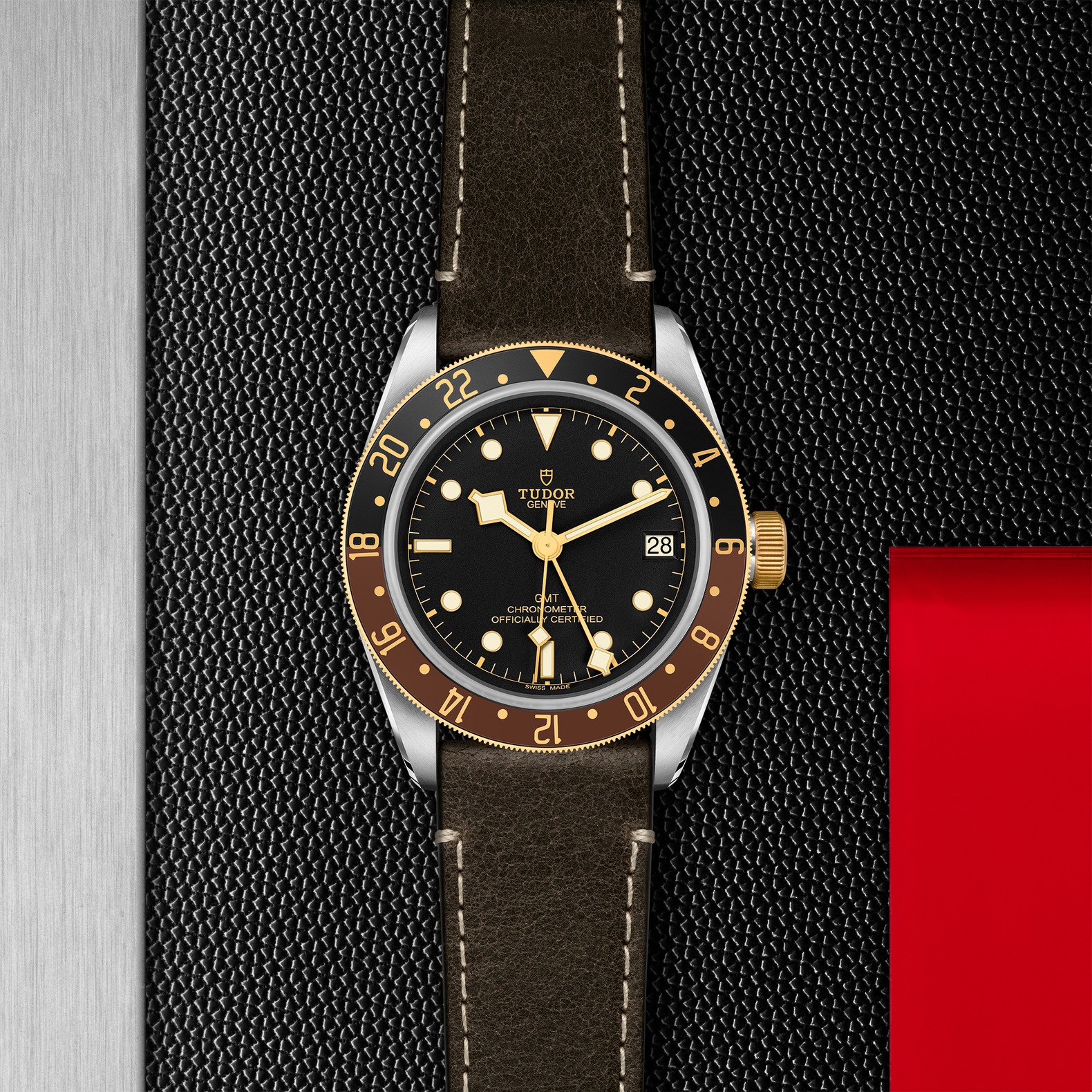 TUDOR Black Bay GMT S&G Boîtier en acier 41 mm Cadran Noir Bracelet en cuir brun – Image 4