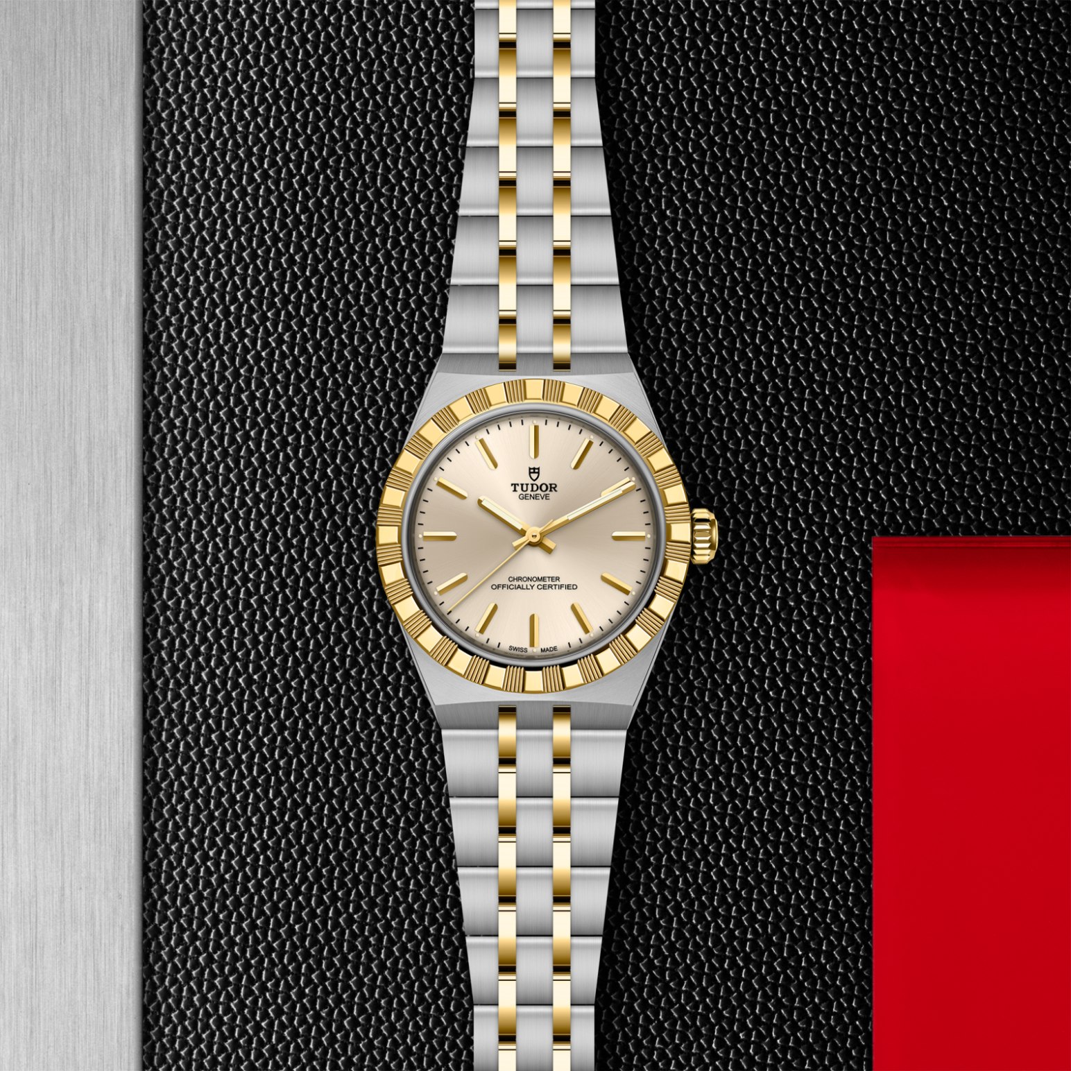 TUDOR Royal Boîtier en acier et or jaune 30 mm Bracelet en acier et or jaune Lunette en or jaune Cadran ivoire – Image 3