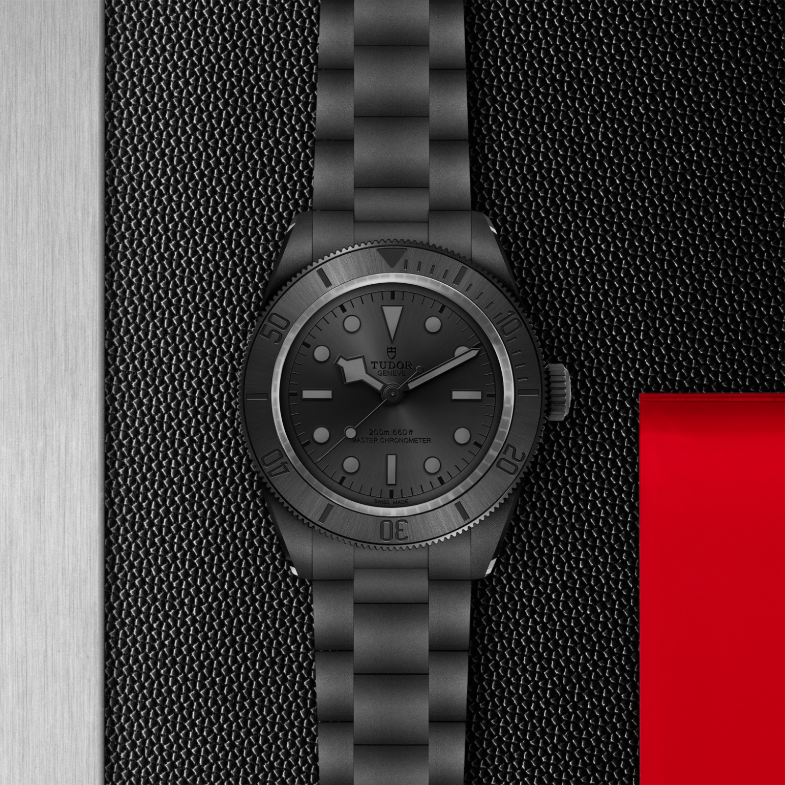 TUDOR Black Bay Ceramic Boîtier en céramique 41 mm Bracelet noir en céramique Cadran Noir charbon – Image 4